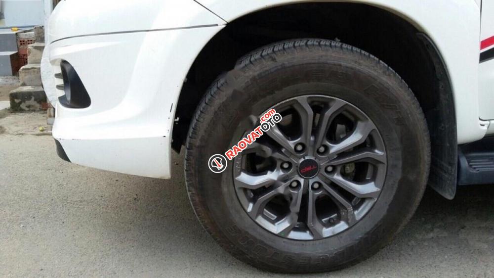 Cần bán Toyota Fortuner TRD Sportivo 4x2 AT năm 2016, màu trắng-4