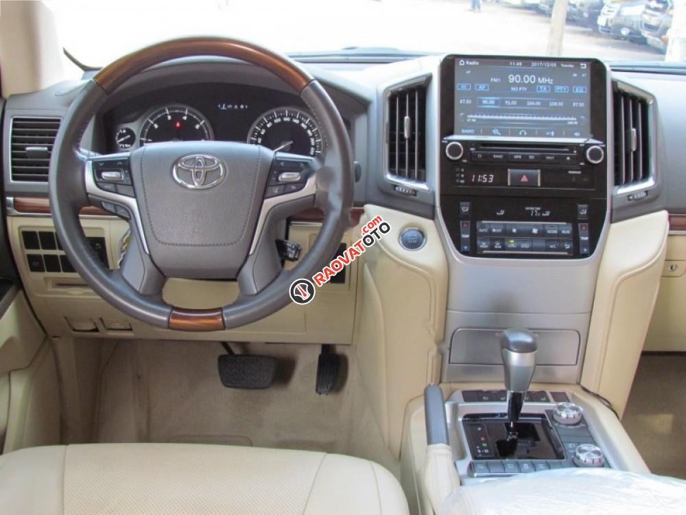 Bán Toyota Land Cruiser VX V8 đời 2016, màu đen, nhập khẩu nguyên chiếc-2