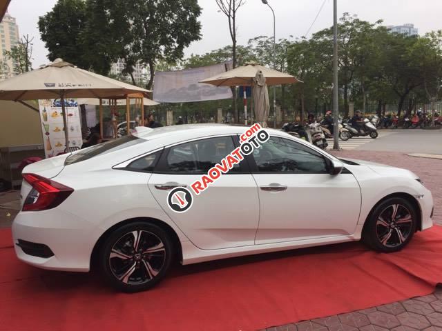 Honda Civic đời 2018, nhập khẩu nguyên chiếc, cá tính mạnh mẽ-3