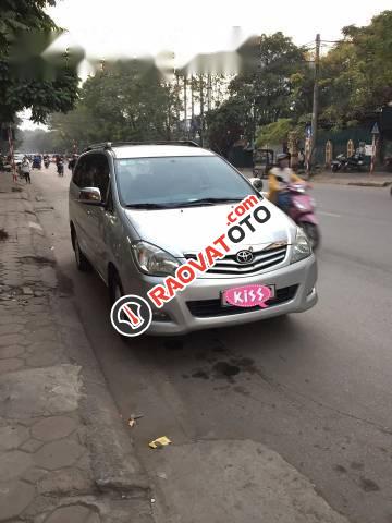 Bán Toyota Innova G đời 2009, màu bạc số sàn-1