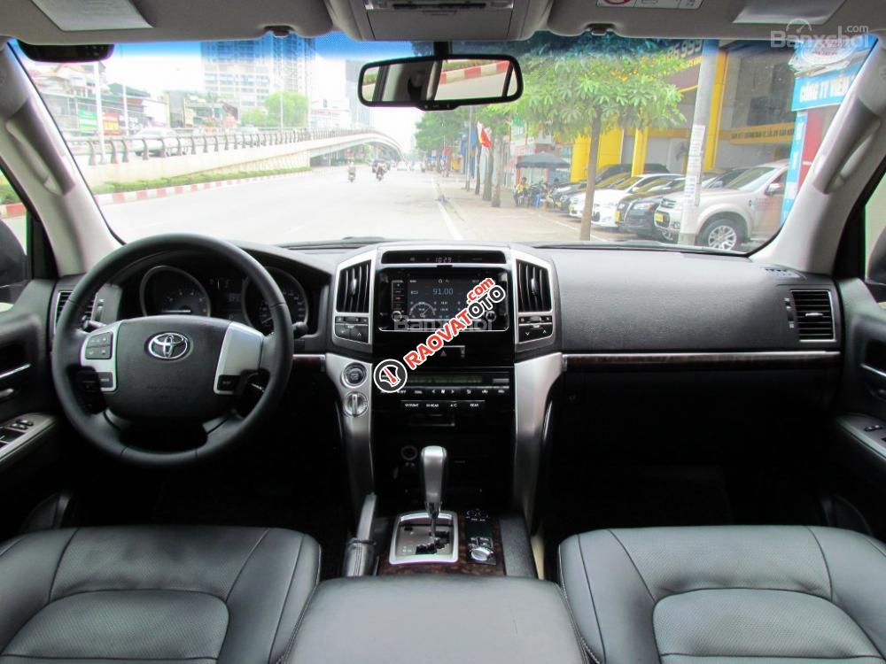 Toyota Land Cruiser VX 2014 màu đen-4