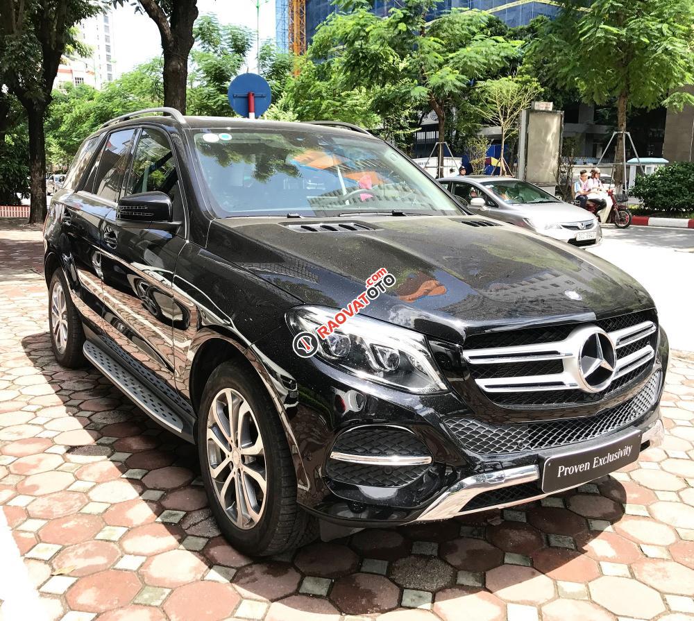 Bán Mercedes GLE400 Exclusive ĐK 2017 chạy lướt, giá cực tốt-0