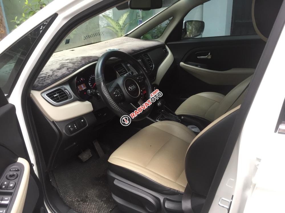 Kẹt tiền bán gấp Kia Rondo 2017, tự động, màu trắng fulloption đẹp-0