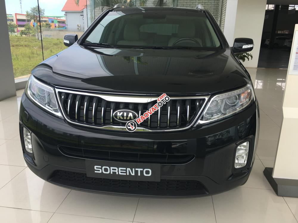 Cần bán Kia Sorento năm 2018 màu đen, giá 789 triệu. Lh 0966 199 109-0