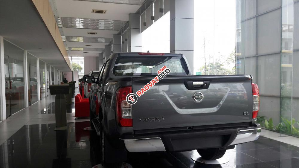 Bán Nissan Navara EL năm 2017, màu xám (ghi) nhập khẩu nguyên chiếc-2