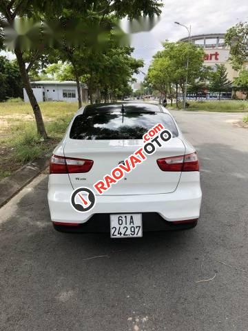 Cần bán lại xe Kia Rio MT đời 2015, 425tr-0