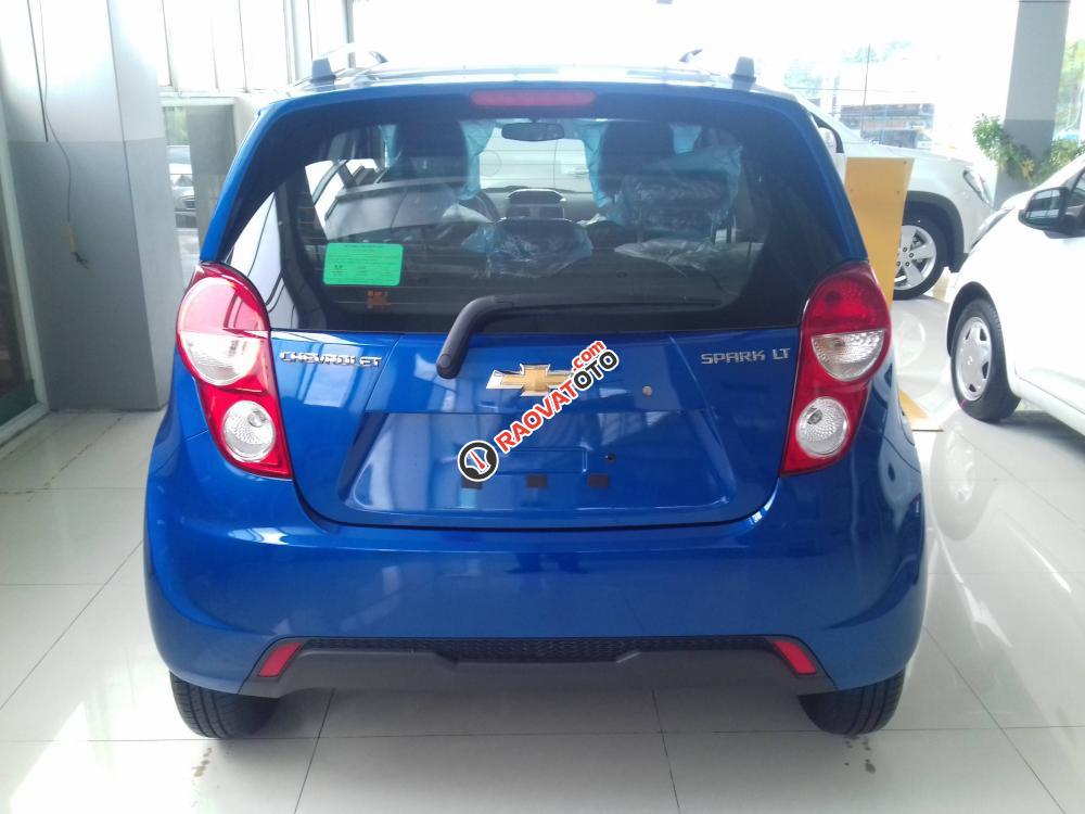 Chevrolet Spark 2017, chỉ cần trả trước 75tr đồng là có xe-3