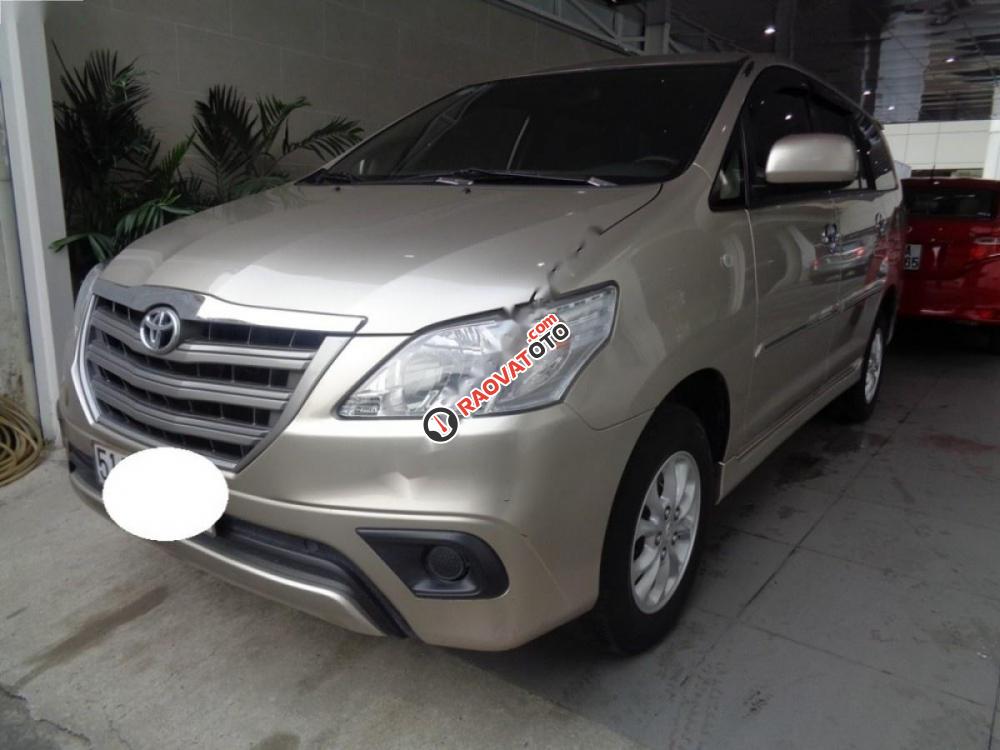 Bán ô tô Toyota Innova 2.0E đời 2014, màu nâu số sàn-7