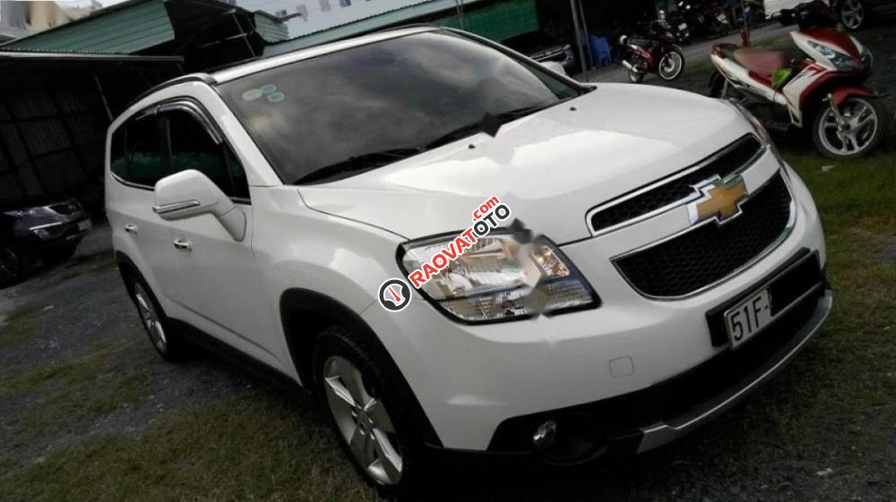 Bán Chevrolet Orlando LTZ 1.8 đời 2017, màu trắng xe gia đình-0