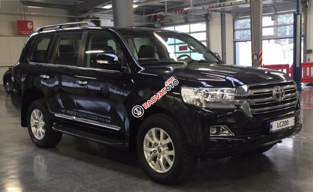 Bán Toyota Land Cruiser VX 4.6 V6 năm 2017, màu đen, nhập khẩu-4