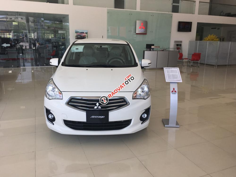 Bán Mitsubishi Attrage MT màu bạc Full Option, xe nhập, giá 450 triệu tại Đà nẵng, xe giao ngay-0