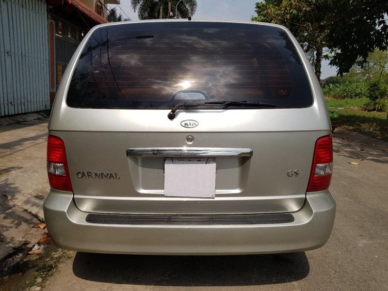 Cần bán lại xe Kia Carnival đời 2007, màu bạc, nhập khẩu nguyên chiếc, số sàn, 255tr-4