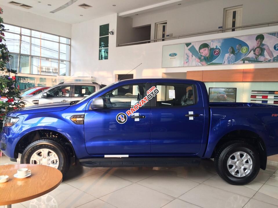 Đại lý Ford Mỹ Đình Bán Ford Ranger XLS 2017, màu xanh lam, nhập khẩu nguyên chiếc, 649tr-3