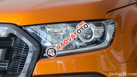 Bán xe Ford Ranger Wildtrak 3.2 4x4 2018, màu cam, xe nhập-5