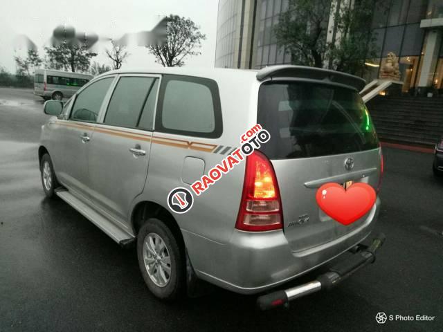 Bán Toyota Innova đời 2009, màu bạc chính chủ, giá tốt-1