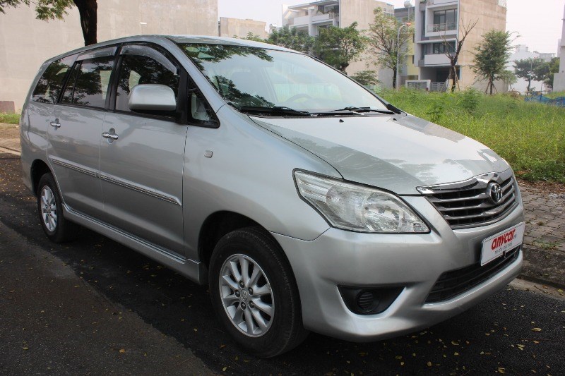 Bán ô tô Toyota Innova đời 2013, màu bạc, nhập khẩu, số sàn-9