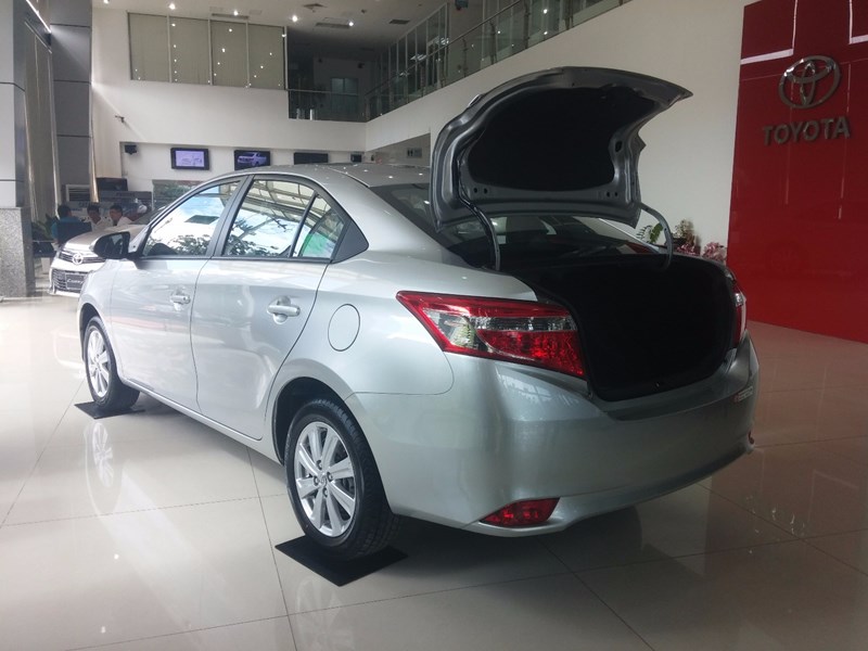 Bán ô tô Toyota Vios đời 2017, màu bạc, nhập khẩu nguyên chiếc-3