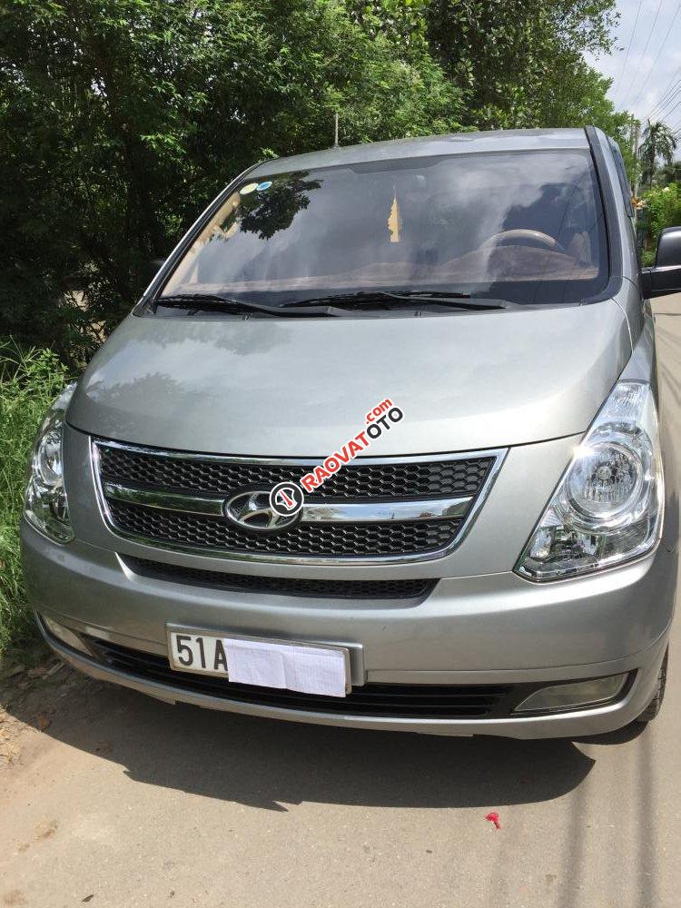 Bán xe Hyundai Grand Starex đời 2011, màu xám (ghi), nhập khẩu nguyên chiếc-0