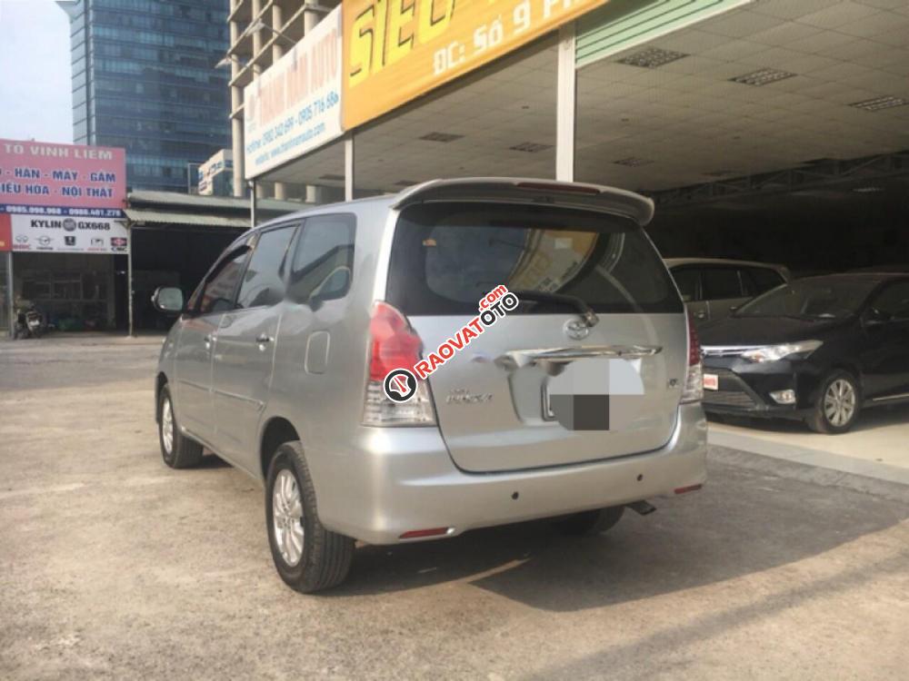 Bán xe Toyota Innova V năm 2010, màu bạc như mới, giá 470tr-3