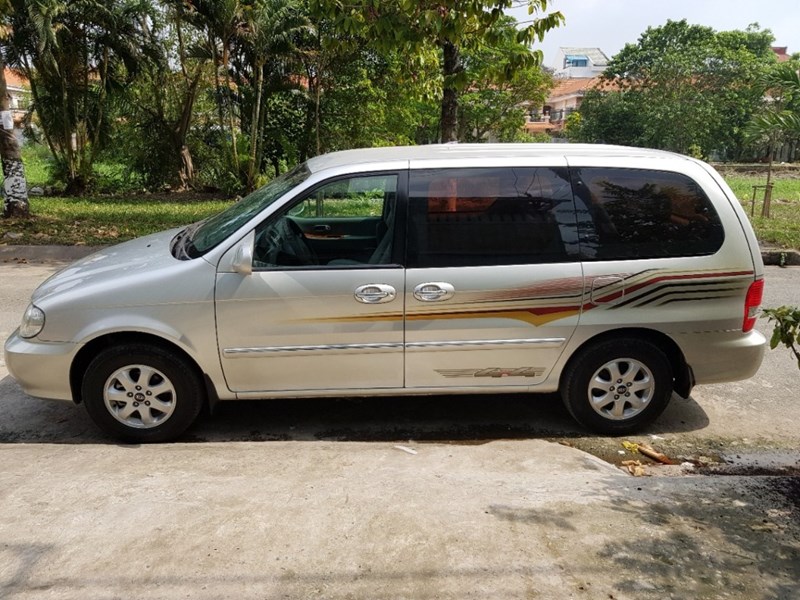 Cần bán lại xe Kia Carnival đời 2007, màu bạc, nhập khẩu nguyên chiếc, số sàn, 255tr-3