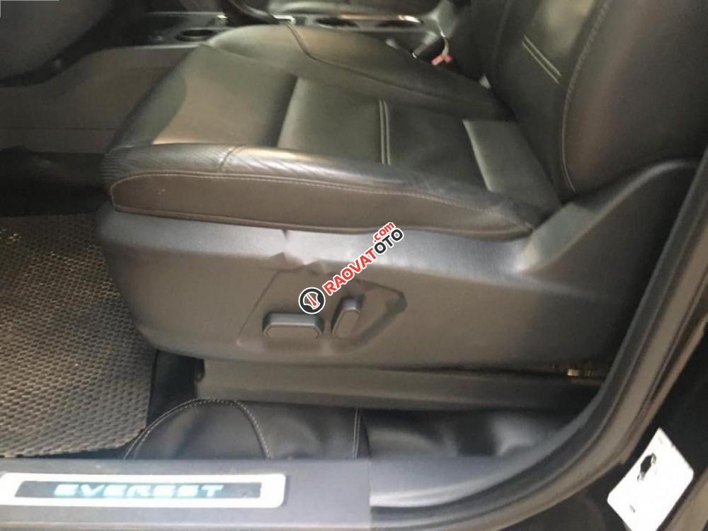 Cần bán gấp Ford Everest năm 2016, màu đen, xe nhập-5