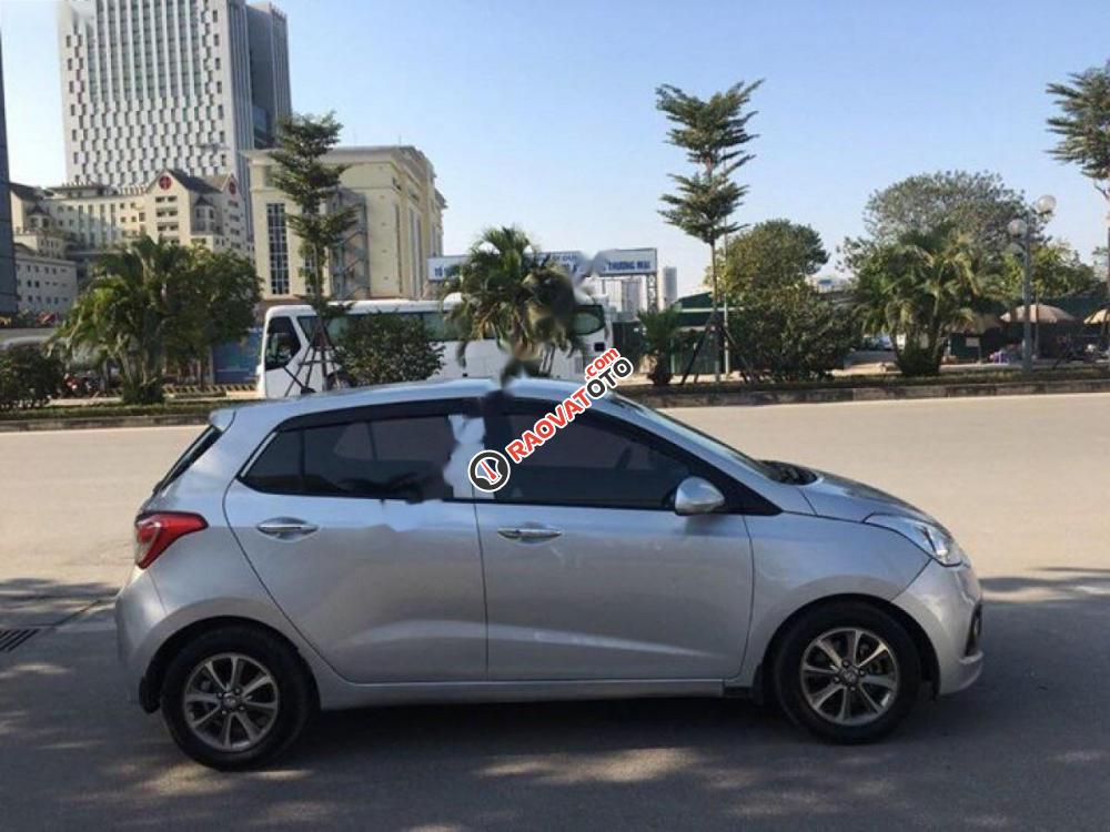 Bán Hyundai Grand i10 1.0 MT 2015, màu bạc, nhập khẩu nguyên chiếc-2