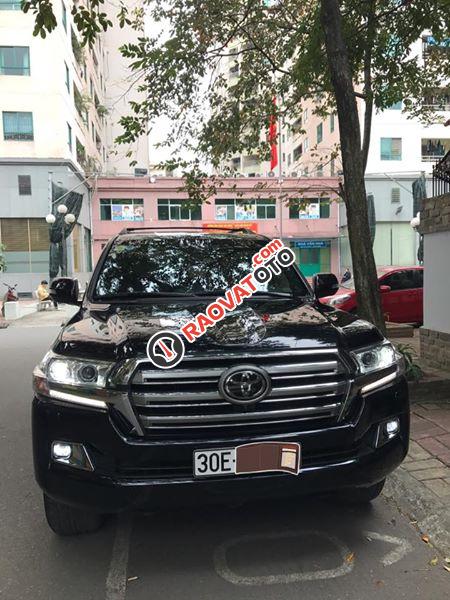 Cần bán xe Toyota Land Cruiser V8 5.7 2016, màu đen, xe nhập-0