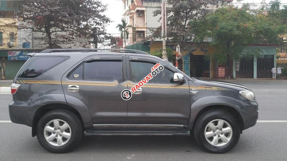 Cần bán lại xe Toyota Fortuner 2.4 MT sản xuất 2009, 595 triệu-3