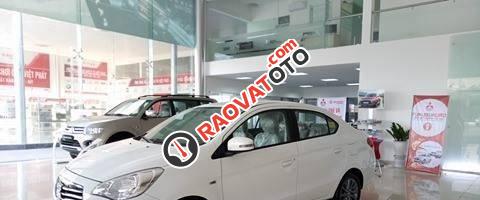 Bán ô tô Mitsubishi Attrage ECO MT đời 2017, màu trắng, nhập khẩu nguyên chiếc-4