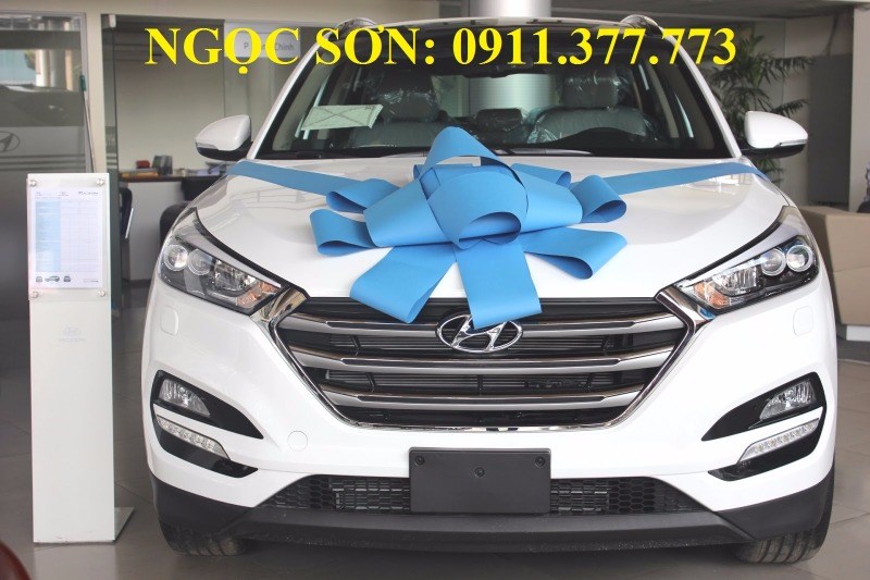 Cần bán xe Hyundai Tucson đời 2017, màu trắng, nhập khẩu nguyên chiếc, 760tr-1