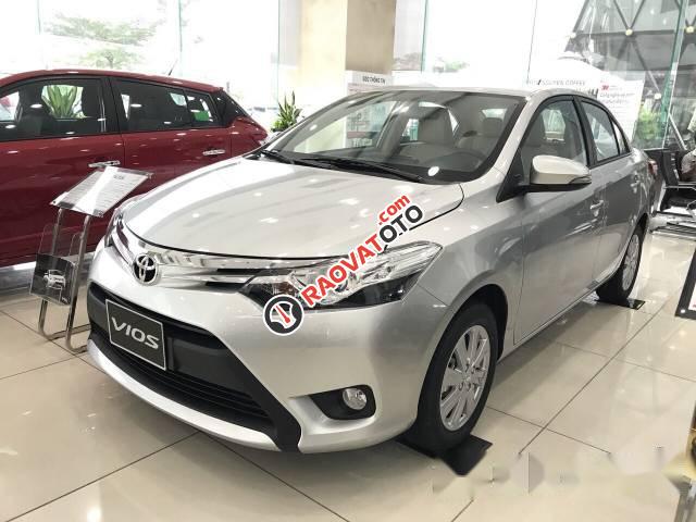 Bán xe Toyota Vios 1.5E đời 2017, màu bạc -1