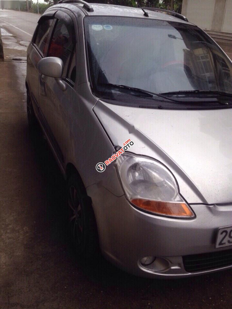 Cần bán Chevrolet Spark đời 2010, màu bạc, 135tr-6