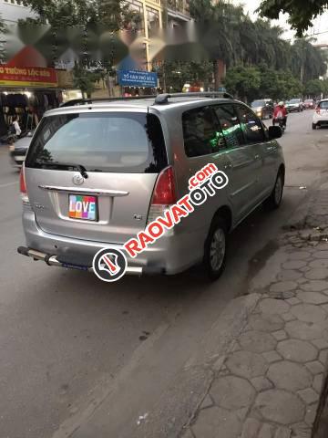 Bán Toyota Innova G đời 2009, màu bạc số sàn-2