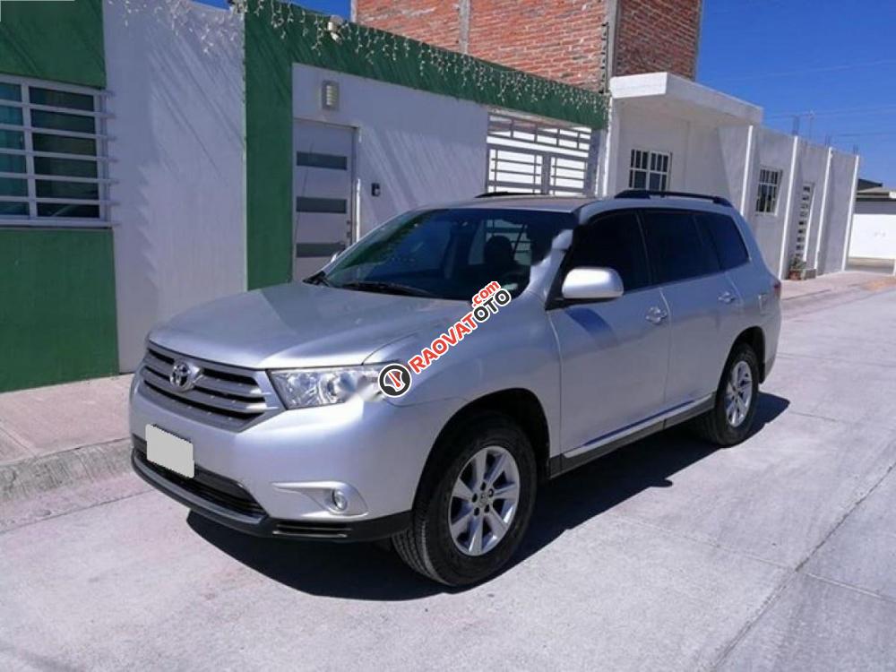 Cần bán Toyota Highlander sản xuất 2011, màu bạc, xe nhập chính chủ-5