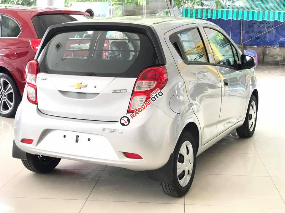 Thuế 2%, 4,5lit/100km, chở tải gần 300kg, Chevrolet Spark Duo 2018, trả góp: 75 triệu lấy xe, 0907148849-6