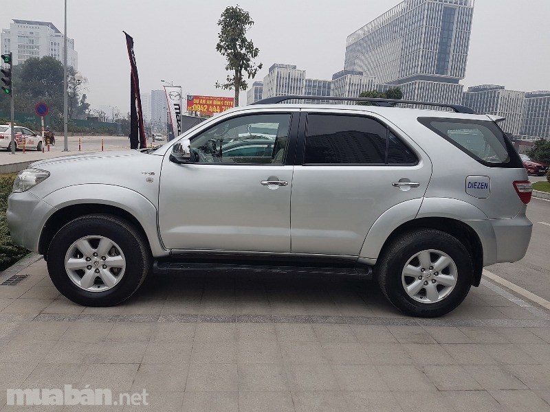 Xe Toyota Fortuner đời 2011, nhập khẩu nguyên chiếc, số sàn, giá chỉ 655 triệu-0