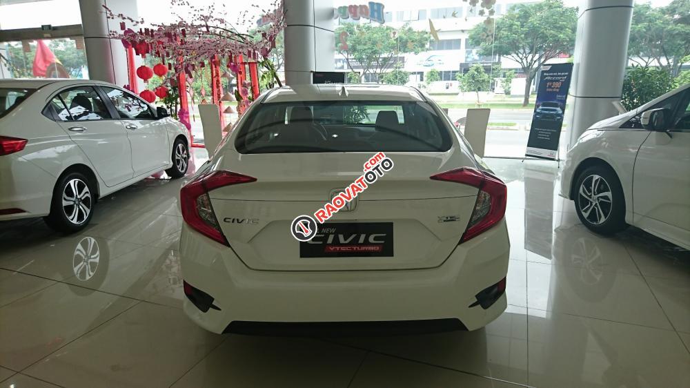 Honda Civic đời 2018, nhập khẩu nguyên chiếc, cá tính mạnh mẽ-5