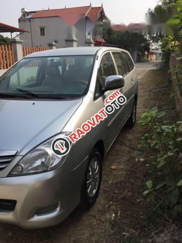 Bán Toyota Innova G đời 2008, màu bạc như mới, 335tr-1