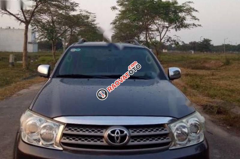 Cần bán Toyota Fortuner 2.5G đời 2009, màu xám, giá chỉ 582 triệu-0