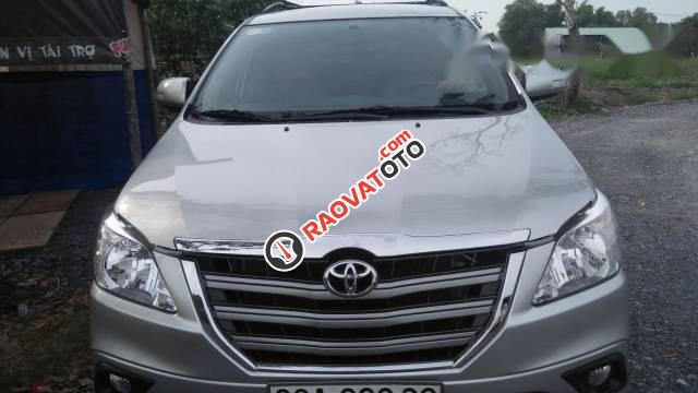 Cần bán Toyota Innova G đời 2015, màu bạc số tự động-1