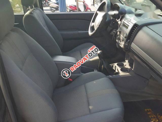 Cần bán gấp Ford Everest, năm 2013 số sàn-3