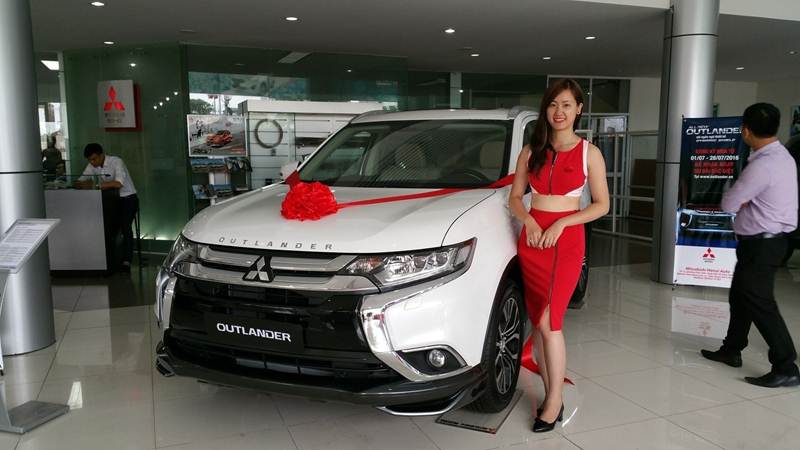 Bán xe Mitsubishi Outlander đời 2017, màu trắng, xe nhập, 973tr-6