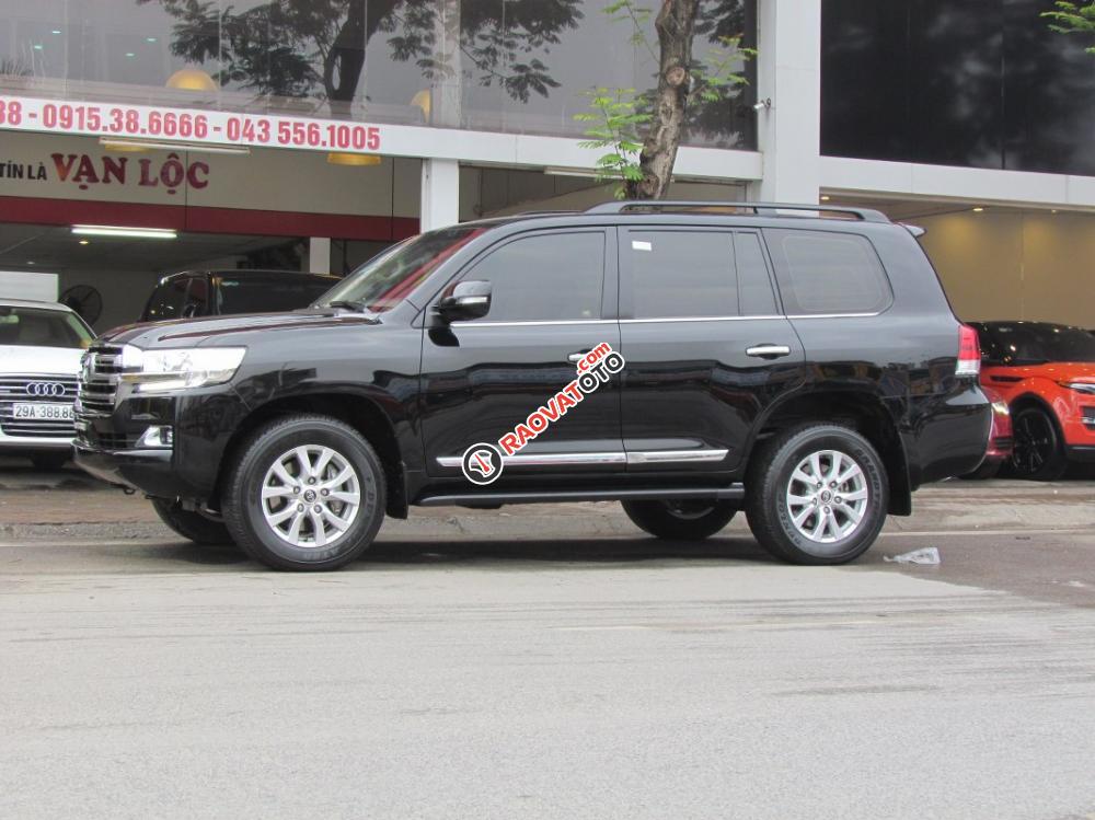 Bán Toyota Land Cruiser 2016 màu đen-3