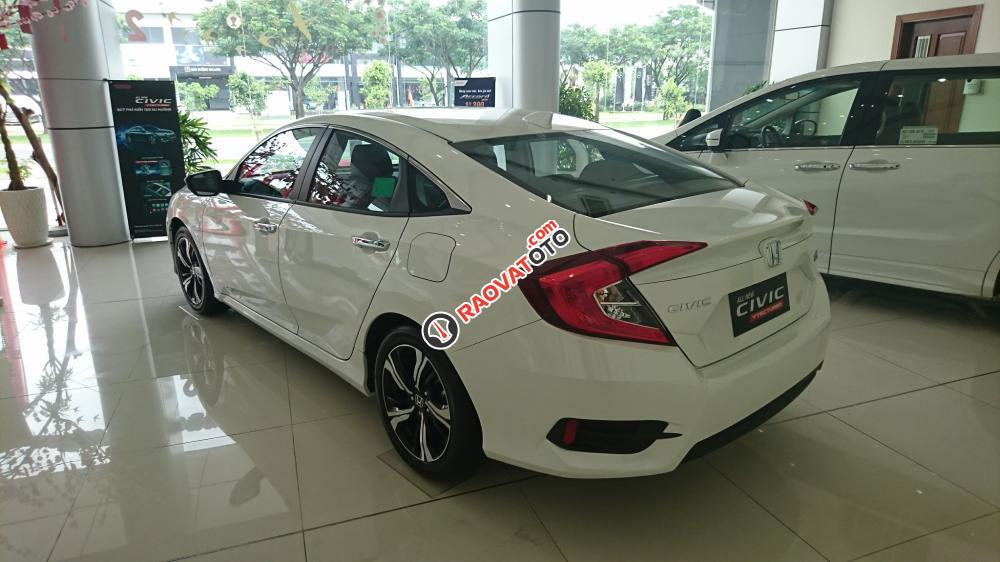 Honda Civic đời 2018, nhập khẩu nguyên chiếc, cá tính mạnh mẽ-2