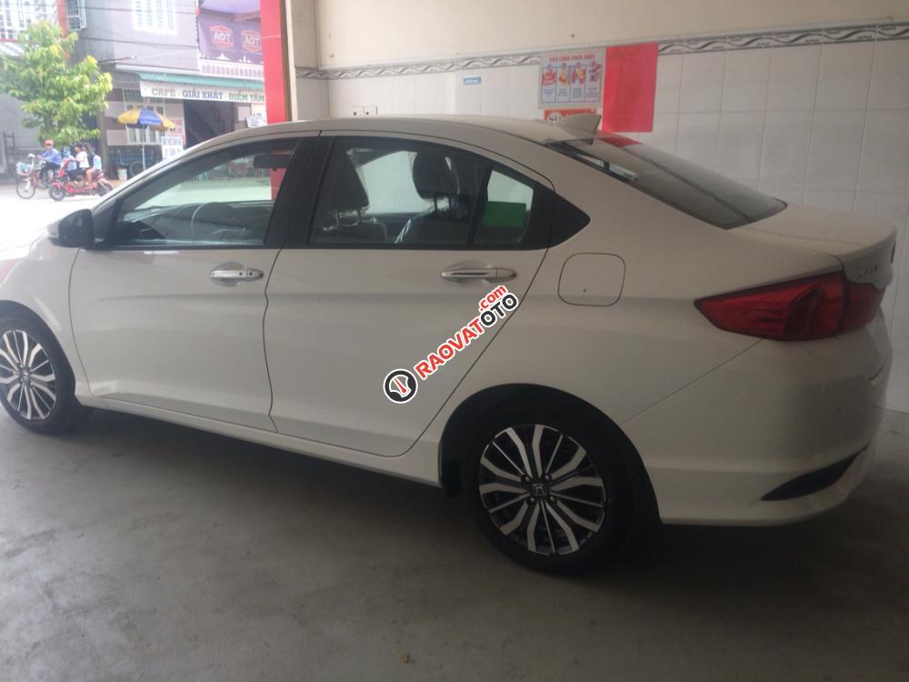 Bán Honda City đời 2017, màu trắng, giá chỉ 559 triệu-1