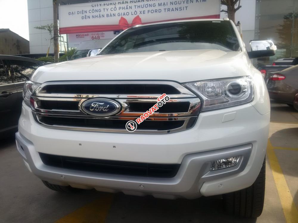 Ford Everest 2.2L AT 2017 mới nhất - Dịch vụ hậu mãi đạt tiêu chuẩn 5S. Giá dự kiến ưu đãi-1