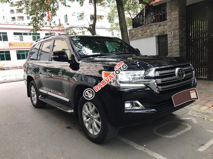 Cần bán xe Toyota Land Cruiser V8 5.7 2016, màu đen, xe nhập-1