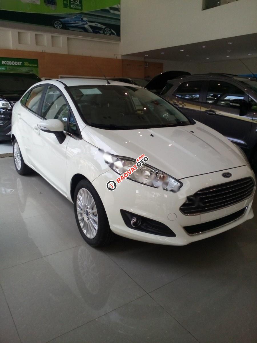 Bán Ford Fiesta Titanium 1.5 AT đời 2017, màu trắng-0