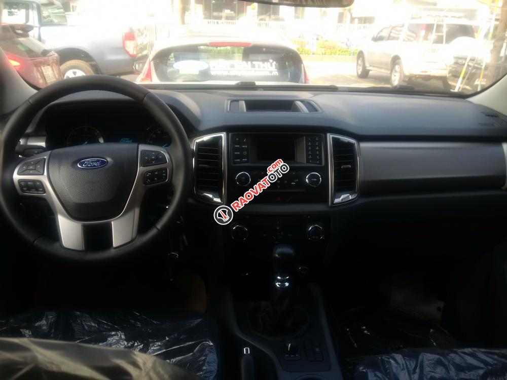 Bán xe Ford Ranger XLT 2.2L 4X4 MT 2017, đủ màu, giao ngay ưu đãi phụ kiện-4