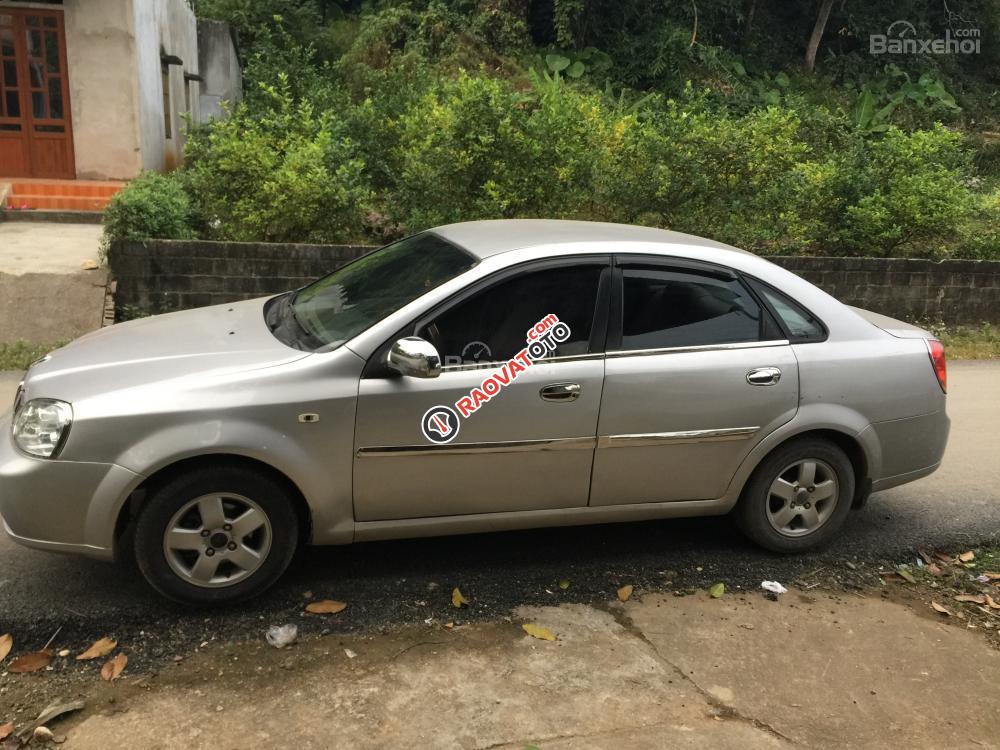 Cần bán xe Daewoo Lacetti sản xuất 2005, màu bạc, giá 148tr-3